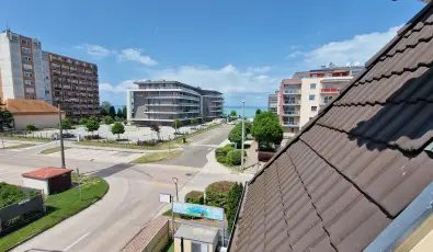 Napsug�r Apartmanh�z Si�fok