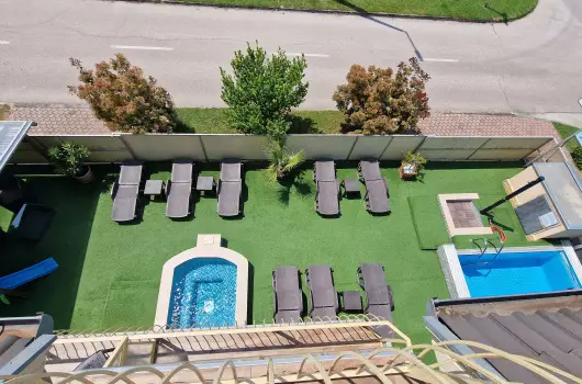 Napsug�r Apartmanh�z - Augusztus 20. (min. 5 �j)