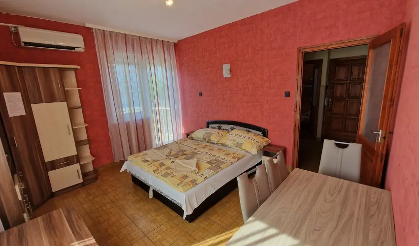 Napsug�r Apartmanh�z Si�fok - Augusztus 20. (min. 5 �j)