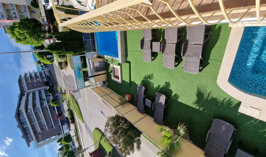 Napsug�r Apartmanh�z Si�fok - Augusztus 20. (min. 5 �j)