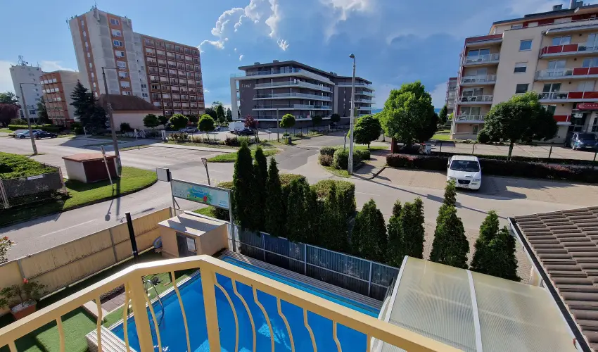 Napsug�r Apartmanh�z Si�fok - Augusztus 20. (min. 5 �j)