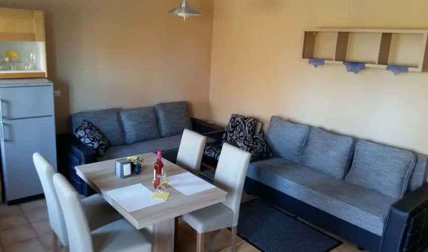 Napsug�r Ken�zy Lux Apartman Vend�gh�zak Hajd�szoboszl� - Augusztus 20. (min. 2 �j)