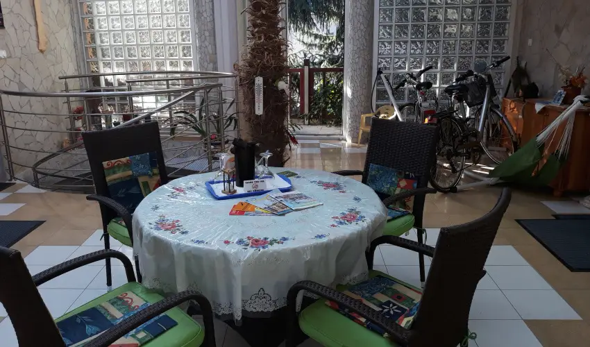 Napsug�r Ken�zy Lux Apartman Vend�gh�zak Hajd�szoboszl� - Augusztus 20. (min. 2 �j)