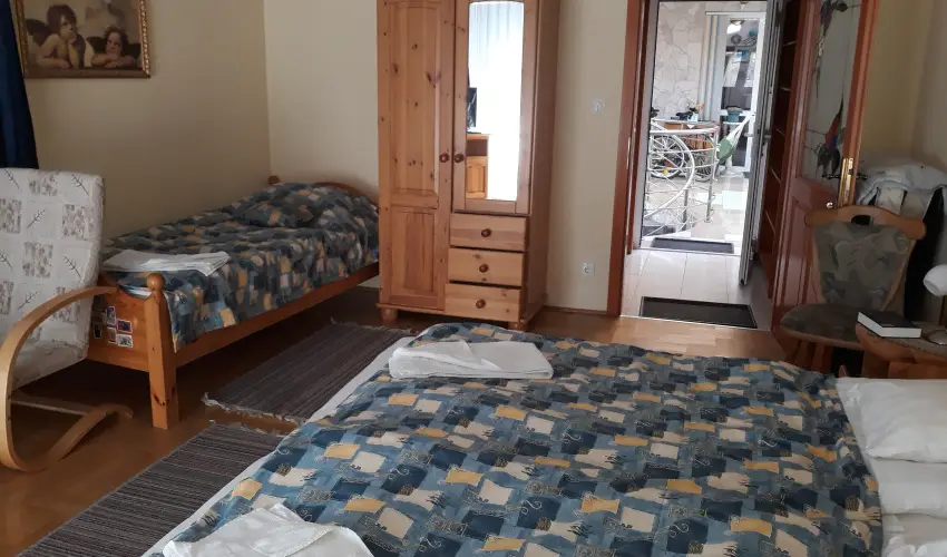 Napsug�r Ken�zy Lux Apartman Vend�gh�zak Hajd�szoboszl� - Augusztus 20. (min. 2 �j)