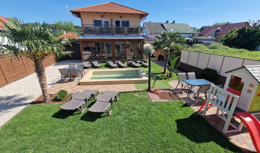 Napsug�r Villa B Si�fok - Augusztus 20. (min. 6 �j)