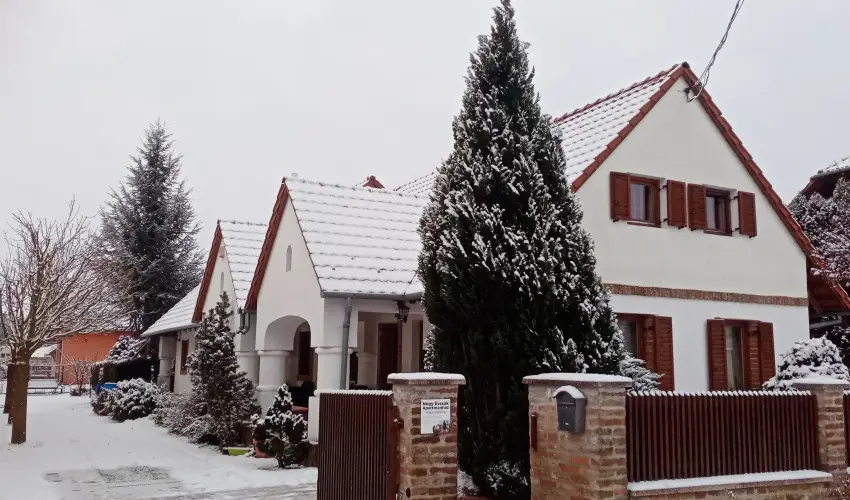 N�gy �vszak Apartmanh�z Zalakaros Zalakaros - Augusztus 20. (min. 2 �j)