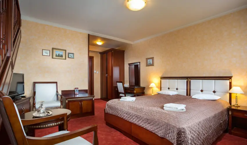 Nelson Hotel Hajd�szoboszl� - Augusztus 20. (min. 2 �j)