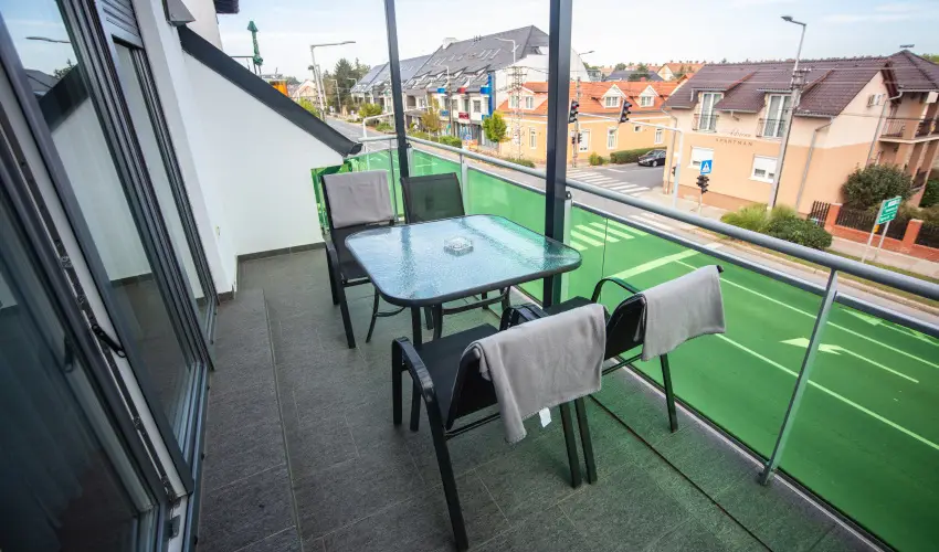 N�meth Apartmanok S�rv�r - Augusztus 20.