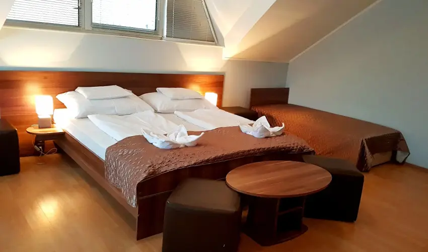 O�zis Wellness Panzi� Szigetszentmikl�s - Augusztus 20.