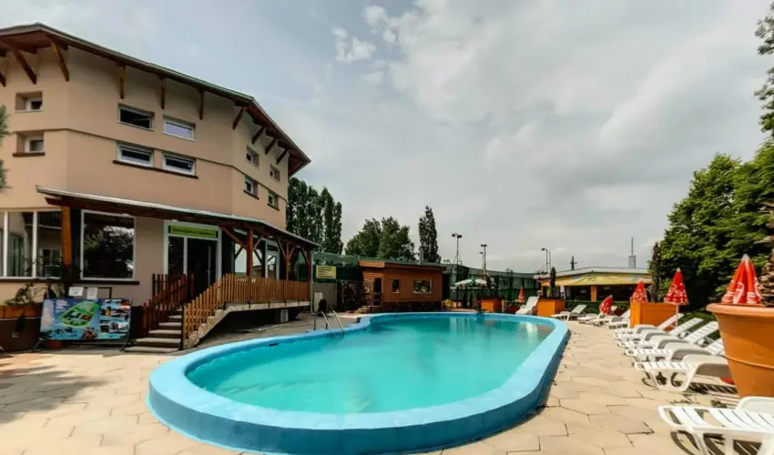 O�zis Wellness Panzi� Szigetszentmikl�s - Augusztus 20.