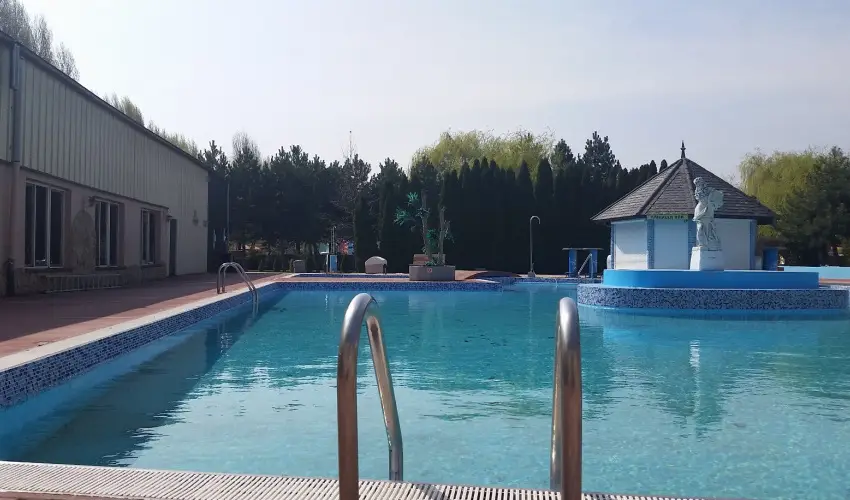 O�zis Wellness Panzi� Szigetszentmikl�s - Augusztus 20.