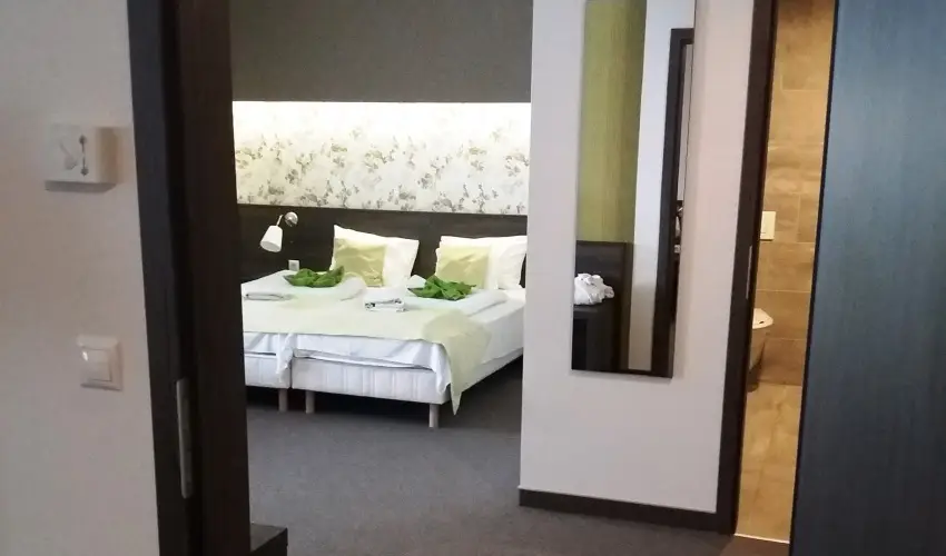 O�zis Wellness Panzi� Szigetszentmikl�s - Augusztus 20.