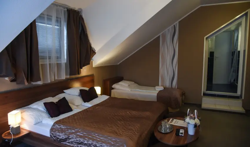 O�zis Wellness Panzi� Szigetszentmikl�s - Augusztus 20.