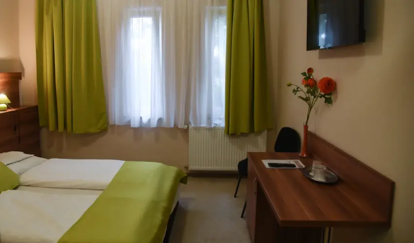 O�zis Wellness Panzi� Szigetszentmikl�s - Augusztus 20.