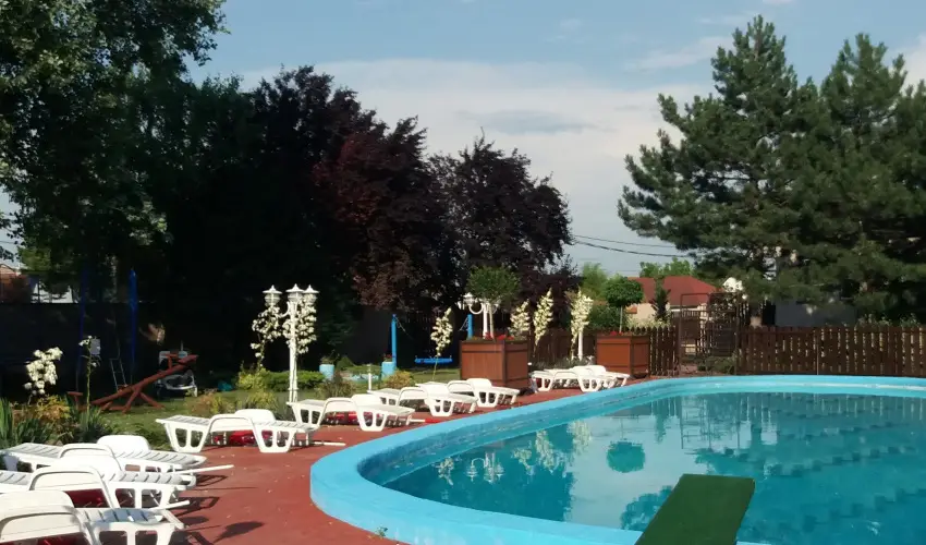O�zis Wellness Panzi� Szigetszentmikl�s - Augusztus 20.