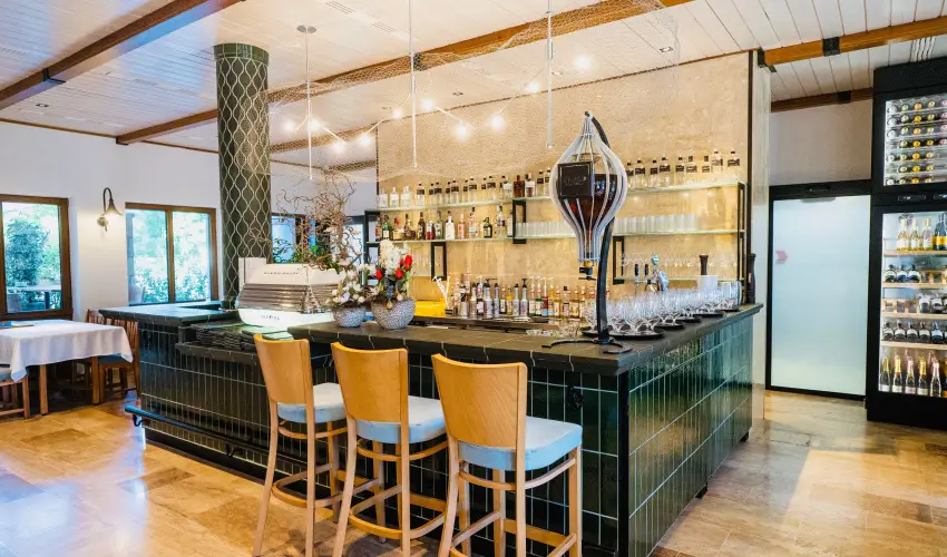 reg Halsz tterem s Fogad Tt - Augusztus 20.