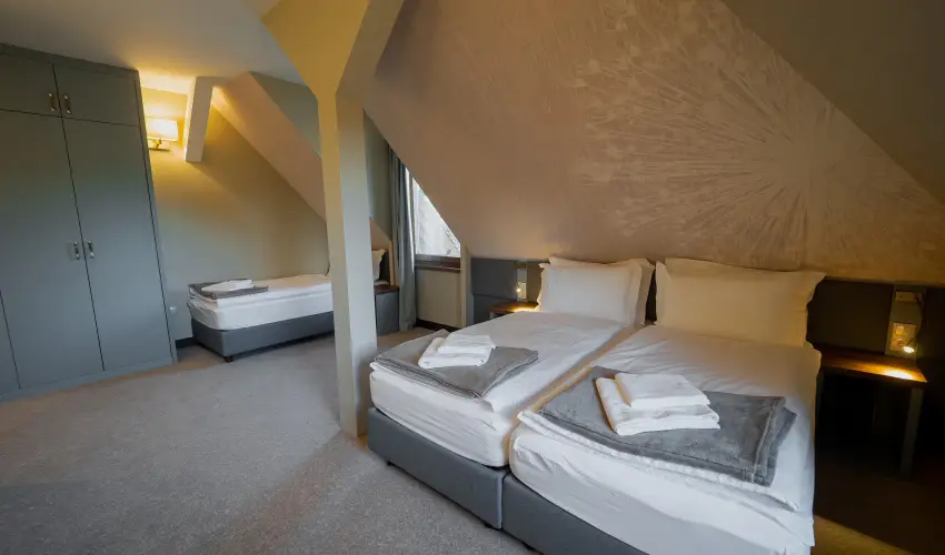 reg Halsz tterem s Fogad Tt - Augusztus 20.