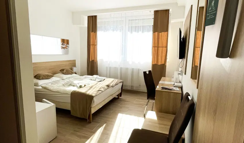 Öreg-tó Hotel Tata - Augusztus 20.