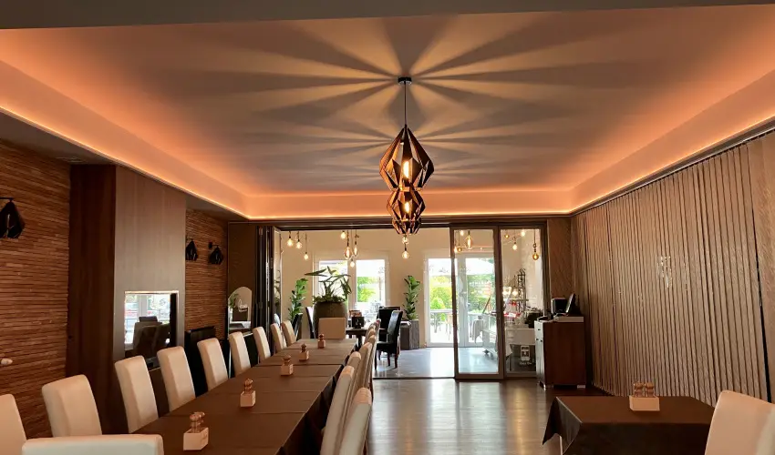 Öreg-tó Hotel Tata - Augusztus 20.