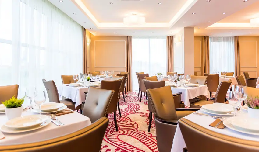 Outlet Hotel Polgr Polgr - Augusztus 20.