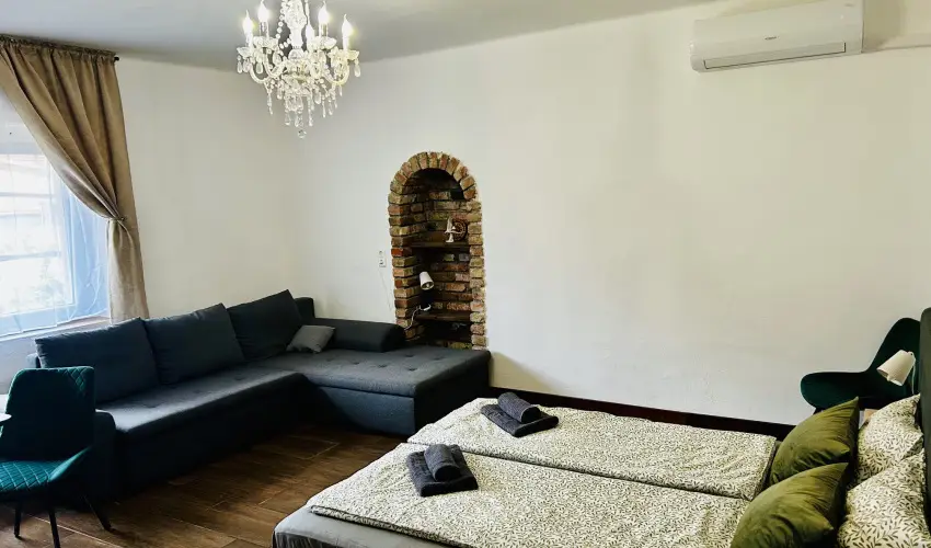 Pajkos P�ni �lm�nybirtok Vilyvit�ny - Augusztus 20.