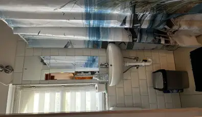 Pal�cliget Vend�gh�z K�tbodony