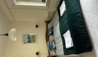 Pal�cliget Vend�gh�z K�tbodony