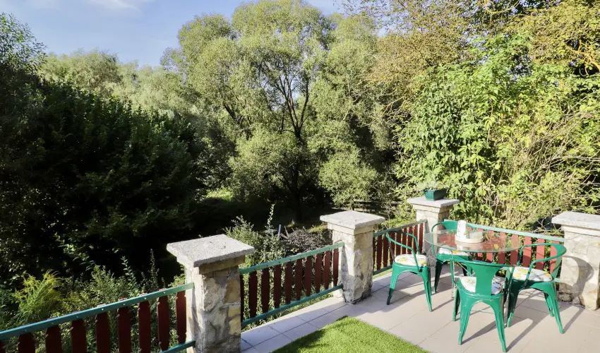 Pal�cliget Vend�gh�z K�tbodony - Augusztus 20. - teljes el�refizet�ssel (min. 2 �j)