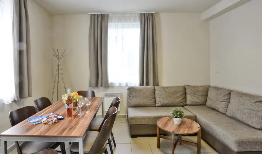 Pandora Zsry Apartmanok Mezkvesd - Augusztus 20. 