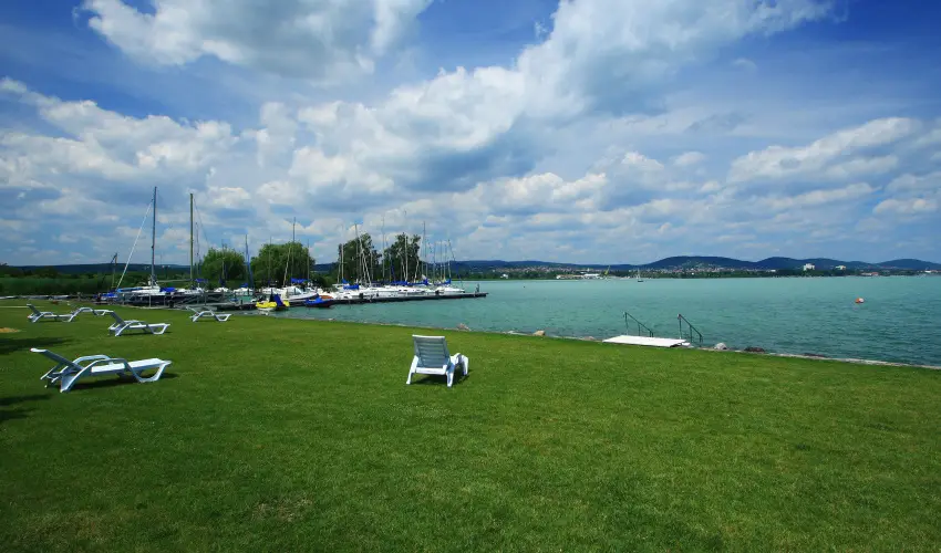 Aquilo Hotel Panoráma Tihany Tihany - Augusztus 20. (min. 2 éj)