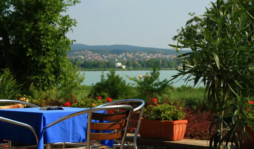 Aquilo Hotel Panoráma Tihany Tihany - Augusztus 20. (min. 2 éj)