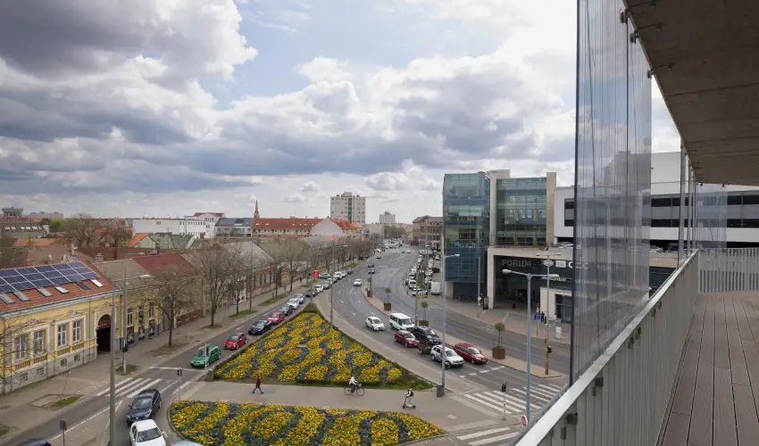 P�rizs Garden Apartments Debrecen - Augusztus 20. 