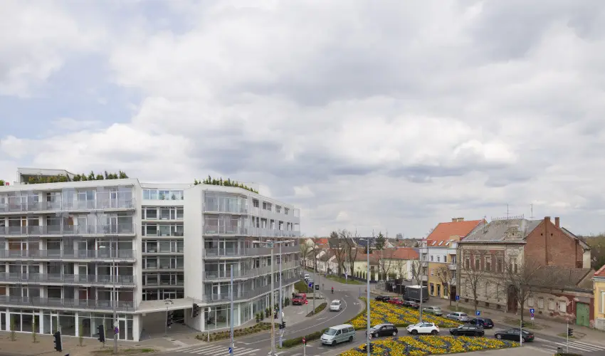 P�rizs Garden Apartments Debrecen - Augusztus 20. 