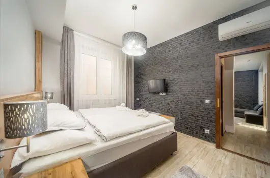 Park Hotel Ambrzia - Augusztus 20. (min. 3 j)