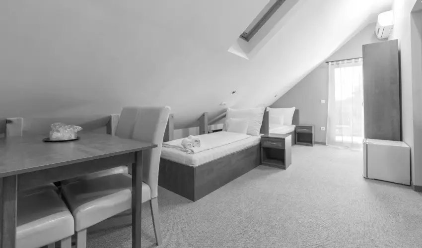 Pelso Panzi� Balatonm�riaf�rd� - Augusztus 20. - teljes el�refizet�ssel (min. 3 �j)