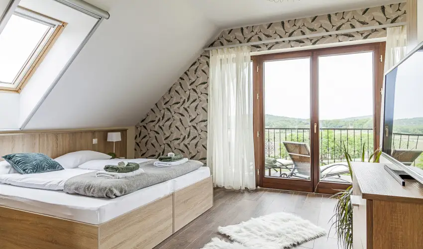 Pilger Vend�gh�z Tihany - Augusztus 20. (min. 4 �j)