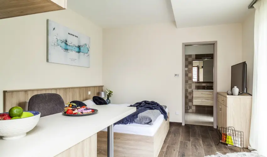 Pilger Vend�gh�z Tihany - Augusztus 20. (min. 4 �j)