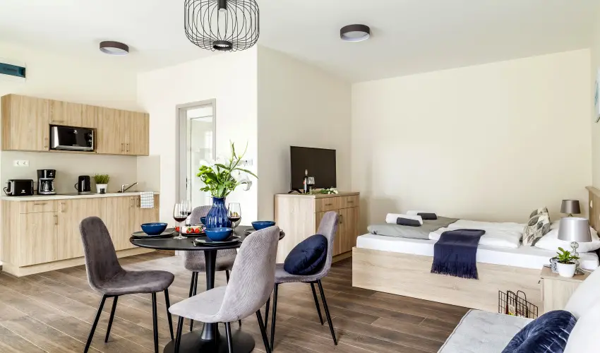 Pilger Vend�gh�z Tihany - Augusztus 20. (min. 4 �j)