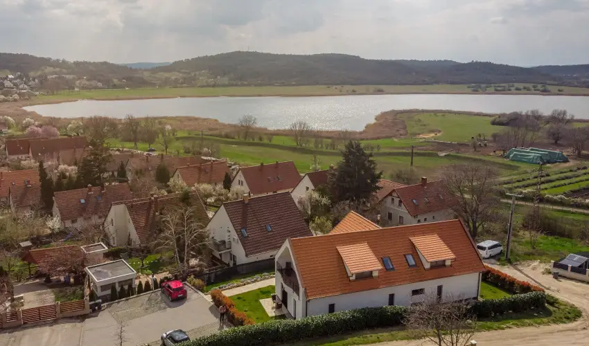 Pilger Vend�gh�z Tihany - Augusztus 20. (min. 4 �j)