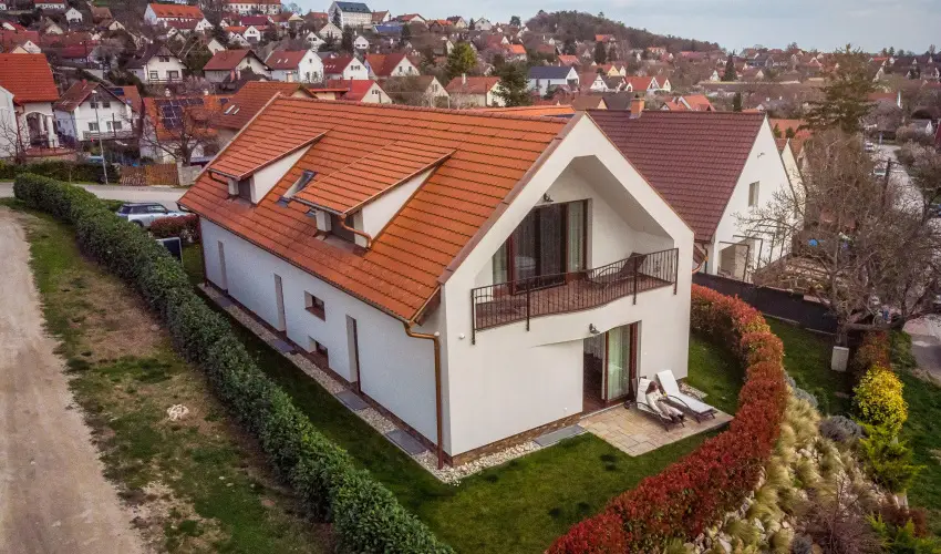 Pilger Vend�gh�z Tihany - Augusztus 20. (min. 4 �j)