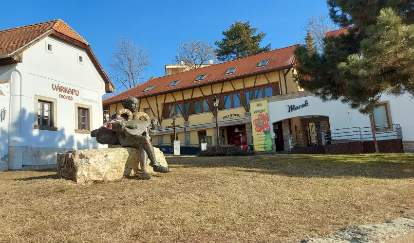 Pitypang Apartman Eger - Augusztus 20. (min. 2 �j)