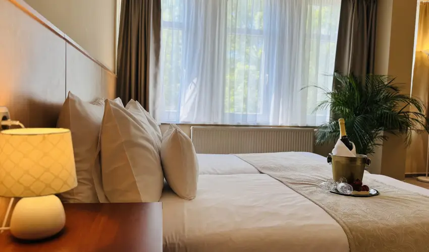 Pl�za Hotel Gyula Gyula - Augusztus 20.