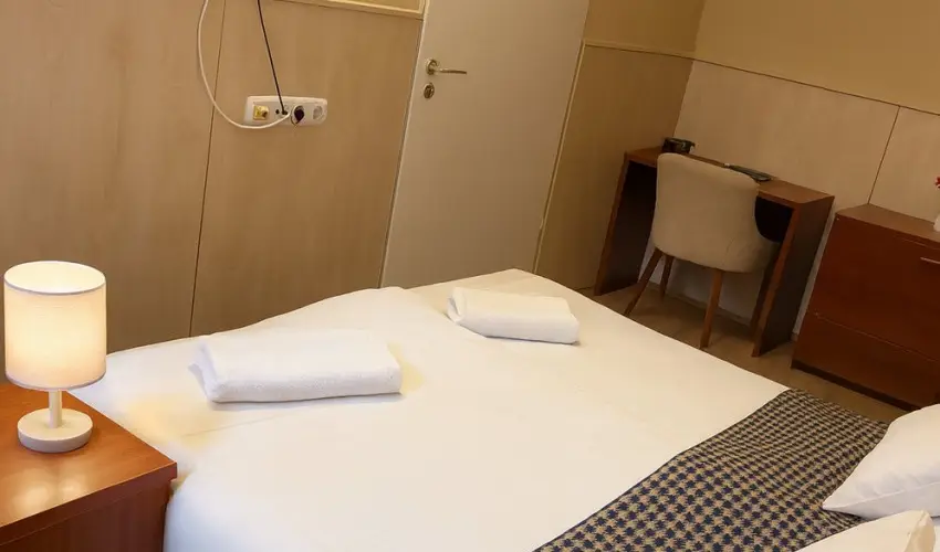 Pl�za Hotel Gyula Gyula - Augusztus 20. (min. 3 �j)