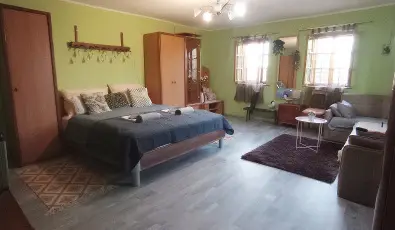 Pni Kuck Vendghz s Minifarm  Hosszvlgy