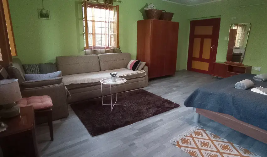 Pni Kuck Vendghz s Minifarm  Hosszvlgy - Augusztus 20.