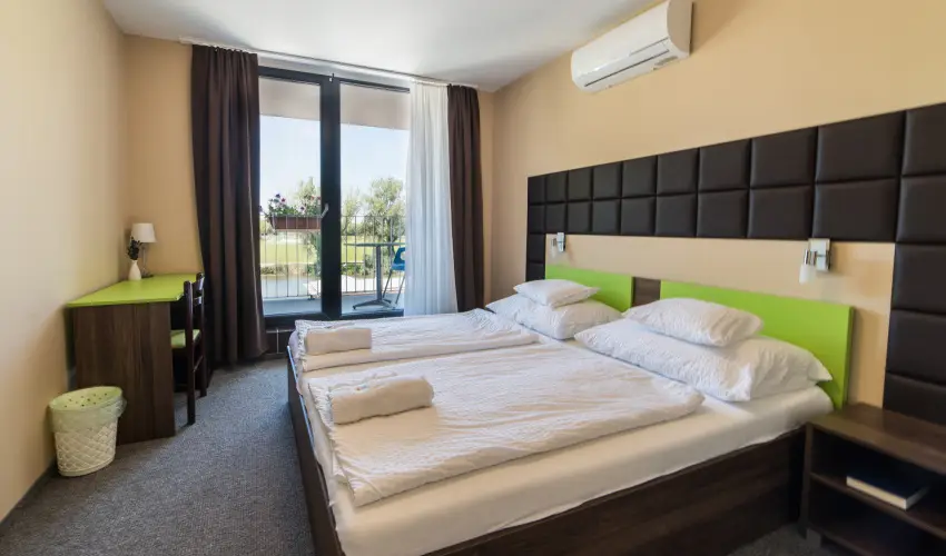 Port tterem & Panzi Balatonmriafrd - Augusztus 20. (min. 3 j)