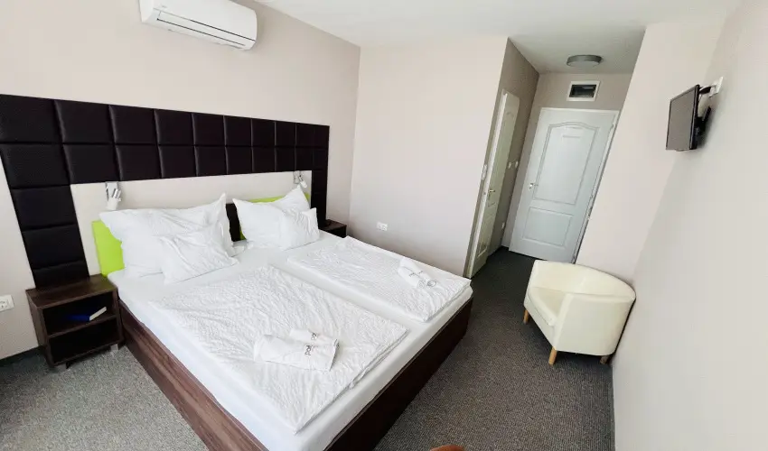 Port tterem & Panzi Balatonmriafrd - Augusztus 20. (min. 3 j)