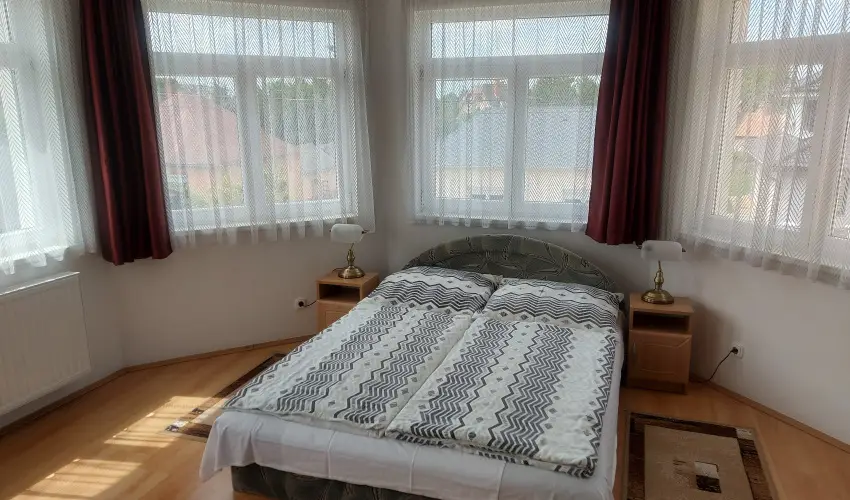 Prima Villa 2 Hajd�szoboszl� - Augusztus 20. (min. 2 �j)