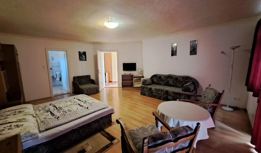 Prima Villa 2 Hajd�szoboszl� - Augusztus 20. (min. 2 �j)