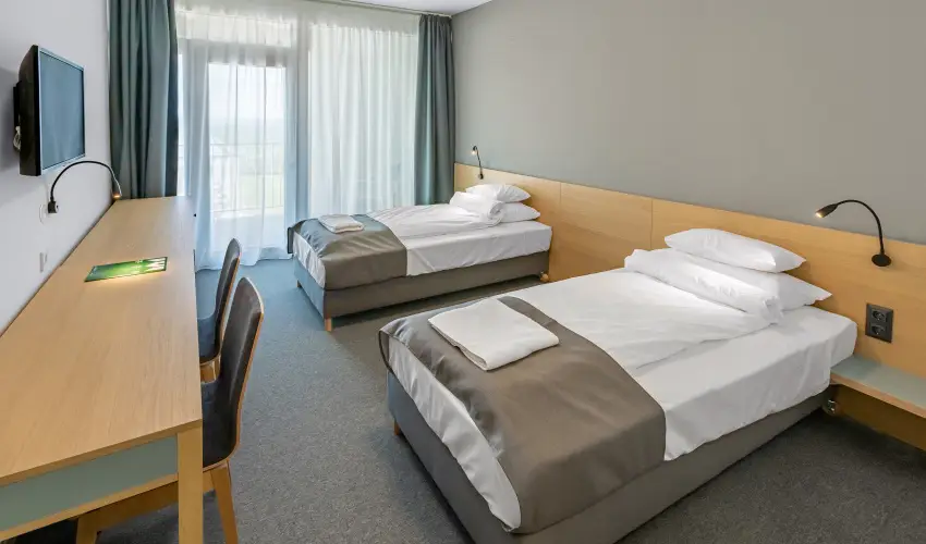 R�k�czi Hotel, T�bor �s Rendezv�nyk�zpont S�toralja�jhely - Augusztus 20.